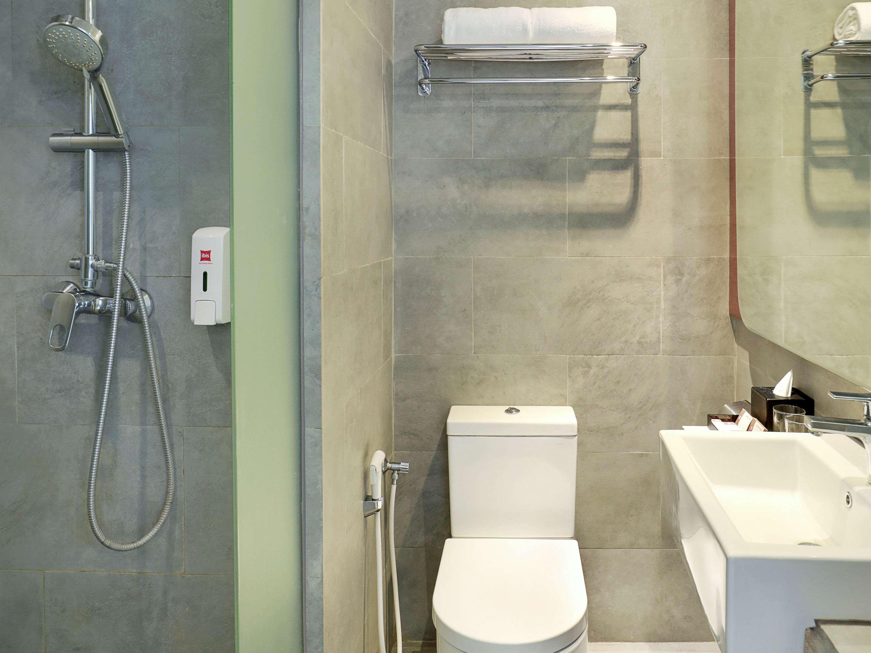 Ibis Malioboro Hotell Yogyakarta Exteriör bild