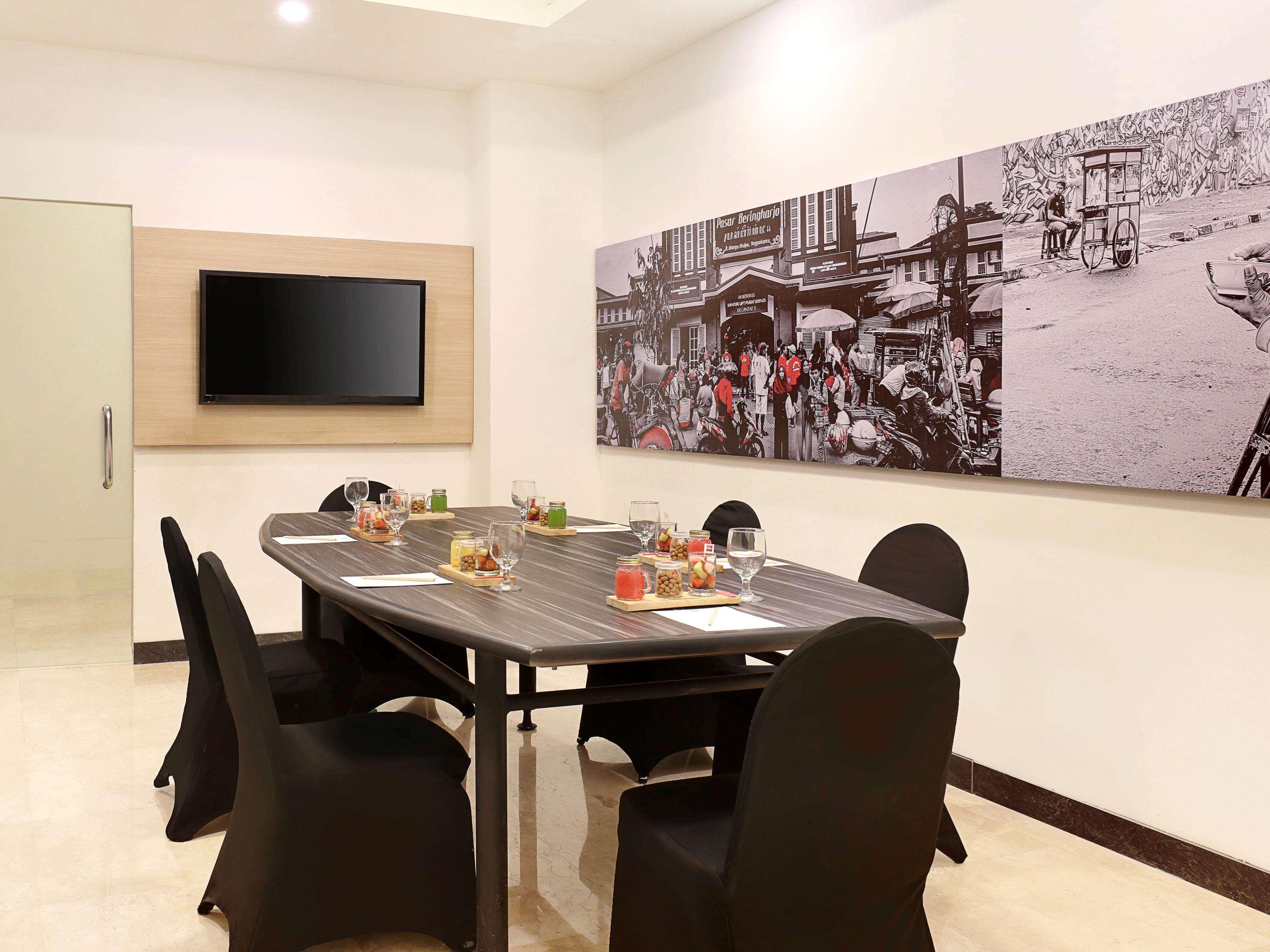 Ibis Malioboro Hotell Yogyakarta Exteriör bild