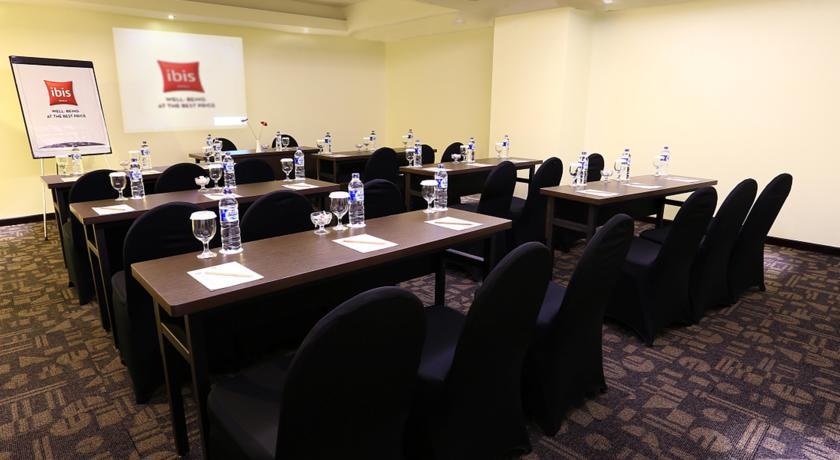 Ibis Malioboro Hotell Yogyakarta Exteriör bild