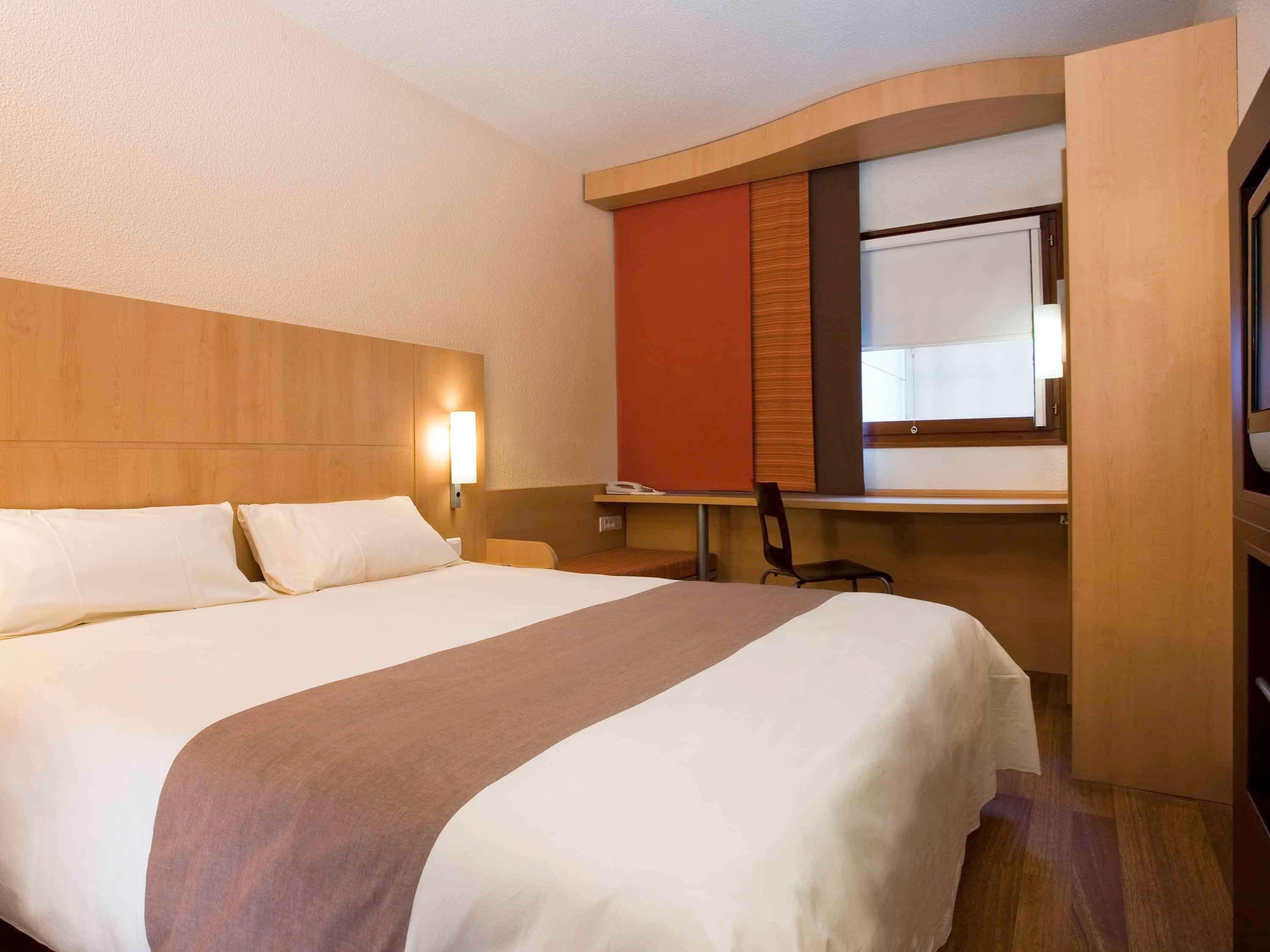 Ibis Malioboro Hotell Yogyakarta Exteriör bild
