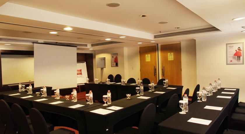 Ibis Malioboro Hotell Yogyakarta Exteriör bild