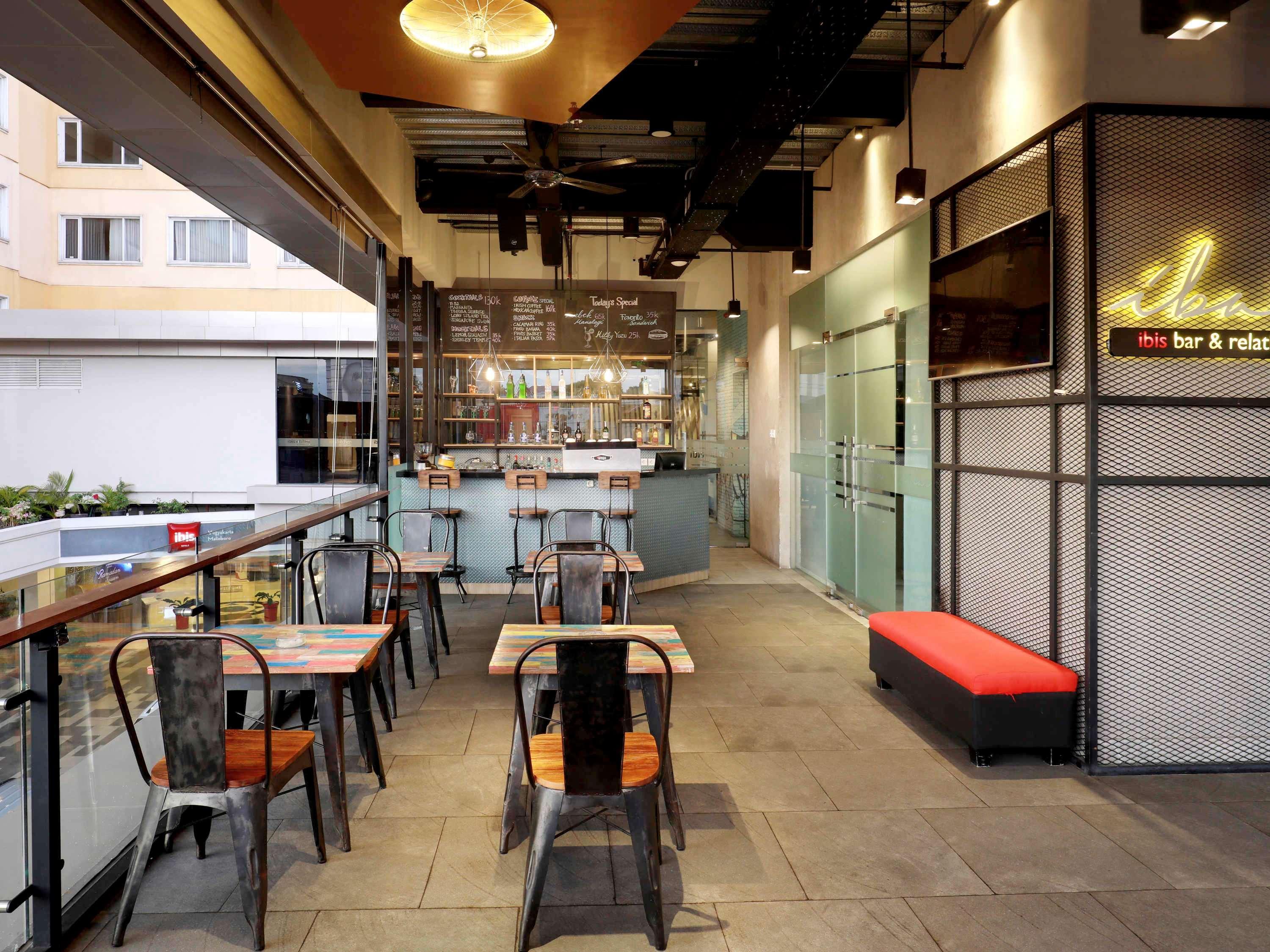 Ibis Malioboro Hotell Yogyakarta Exteriör bild