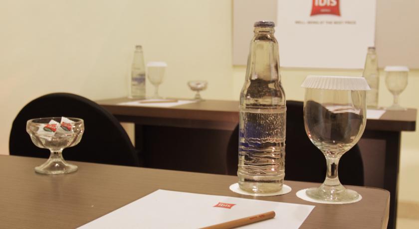 Ibis Malioboro Hotell Yogyakarta Exteriör bild