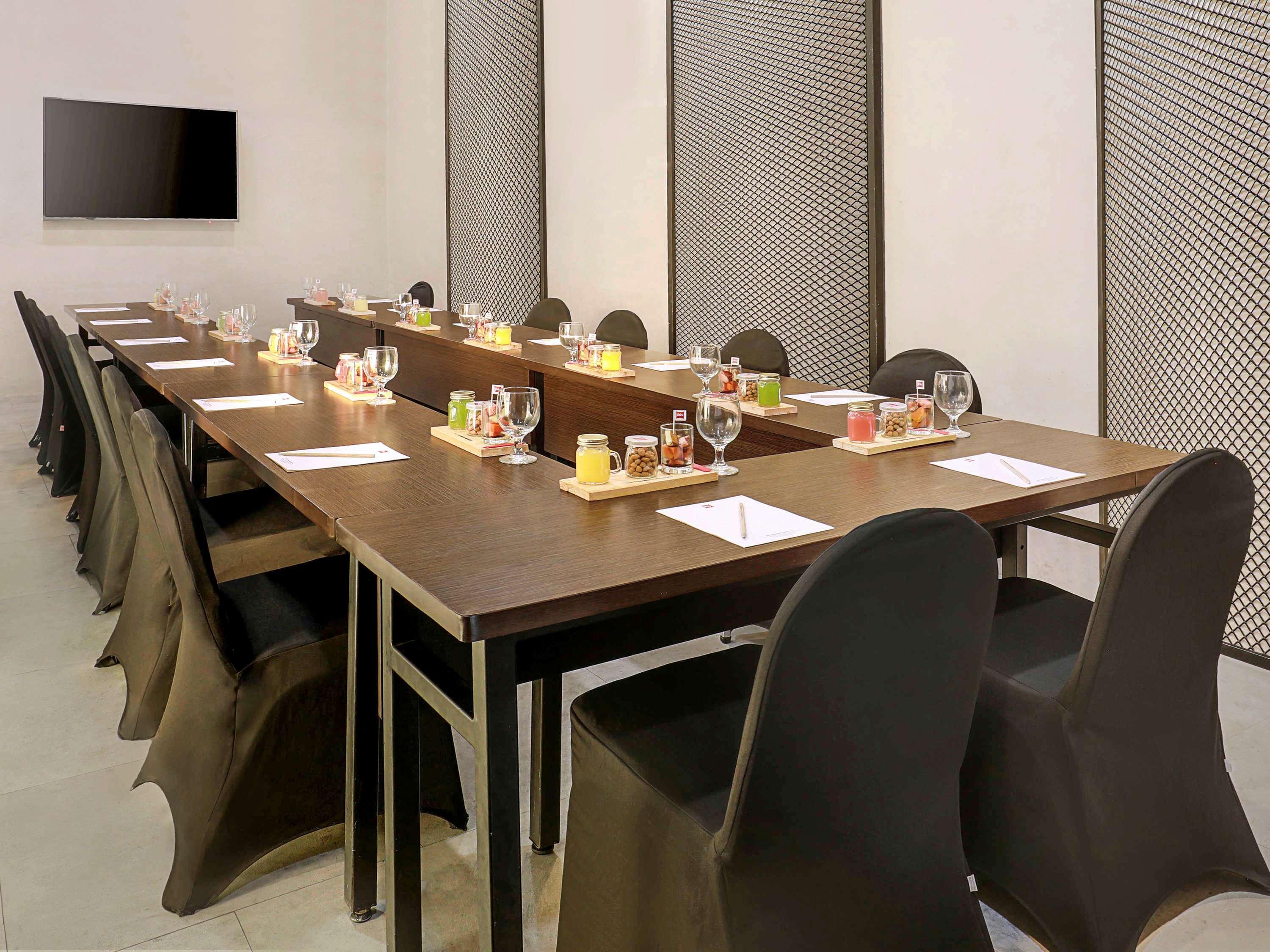 Ibis Malioboro Hotell Yogyakarta Exteriör bild
