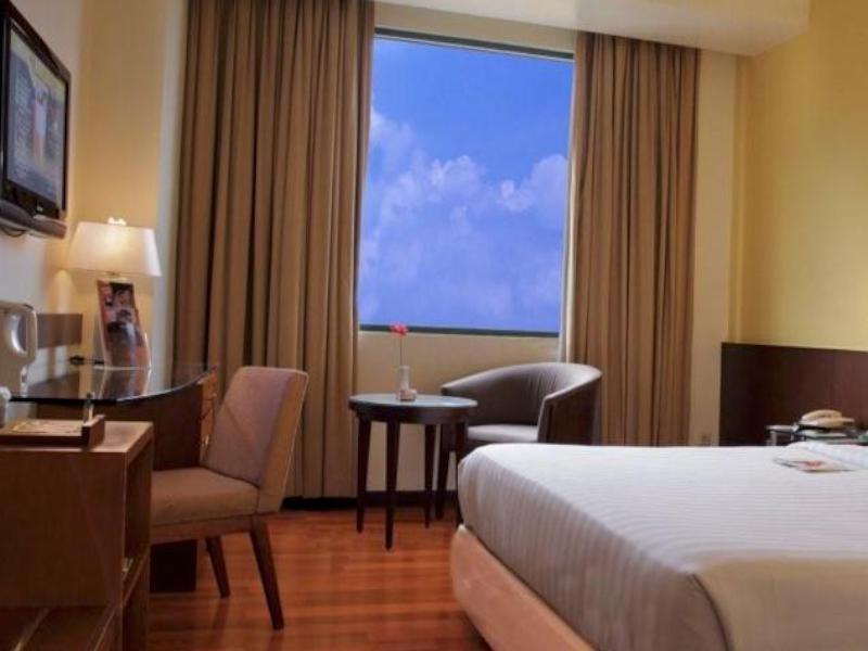 Ibis Malioboro Hotell Yogyakarta Exteriör bild