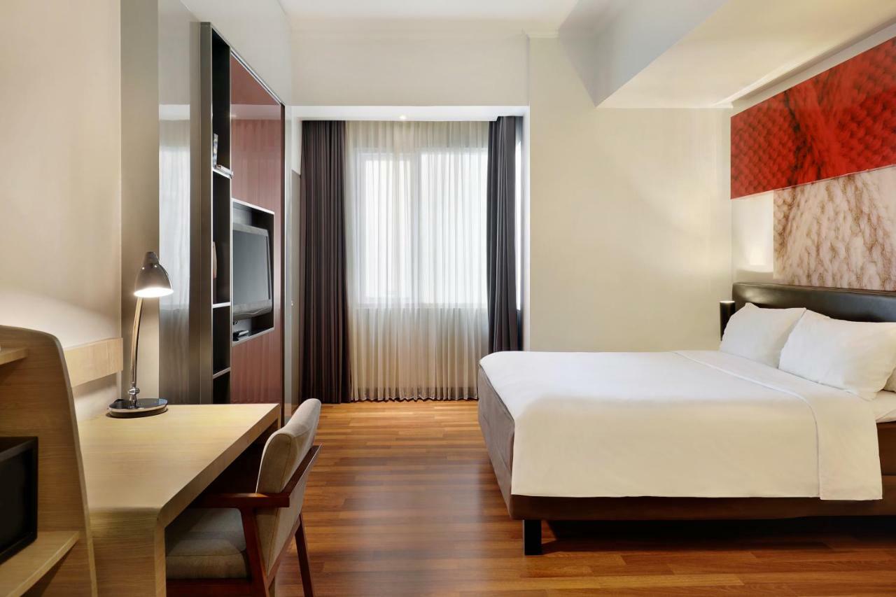 Ibis Malioboro Hotell Yogyakarta Exteriör bild