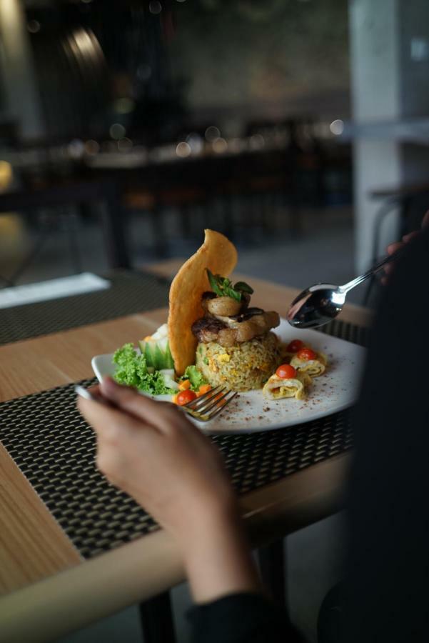 Ibis Malioboro Hotell Yogyakarta Exteriör bild